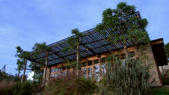 "Building With Living Trees": The Story Behind Casa Jardín, in Quito, Ecuador