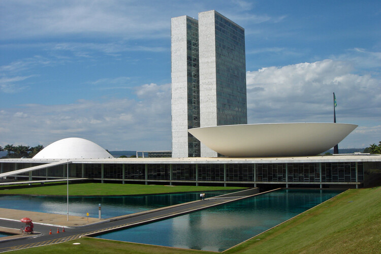 Brasília Architecture Guide: 16 Projects to Understand the Scale of the Brazilian Capital - Featured Image