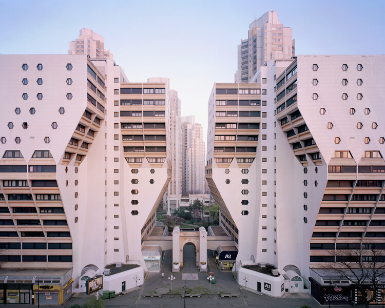 Paris 20th-Century Architecture City Guide: From Le Corbusier’s Modern Villas to Brutalist Estates - Featured Image