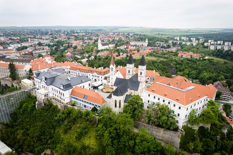 Veszprém Architecture City Guide: Discover the Rich Heritage of One of Hungary's Oldest Cities - Featured Image